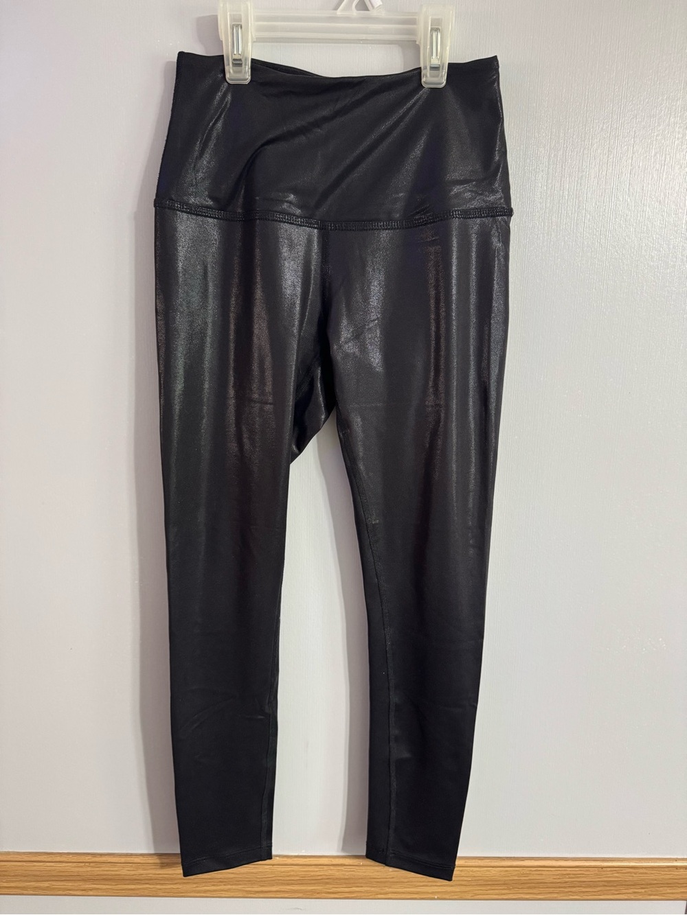 Beyond Yoga Black Shiny Shimmery High-Waist Sexy Leggings Size XS